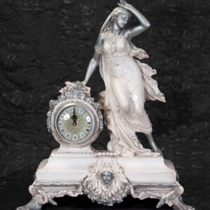 Relógio simples para senhora